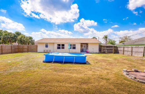 117 Ray Ave, Fort Pierce FL  34983-3045 exterior