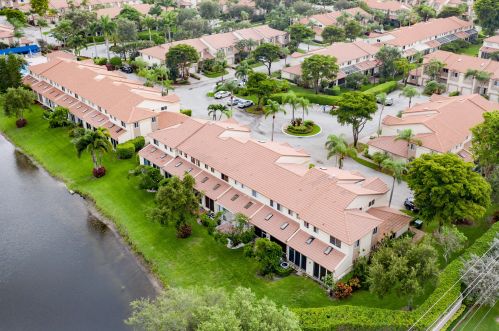 6816 Via Regina, Boca Raton FL 33433-3958 exterior