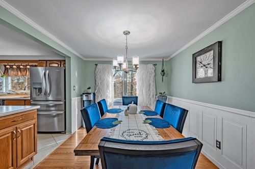 128 Paree Dr, Pittsburgh PA  15239-2424 exterior