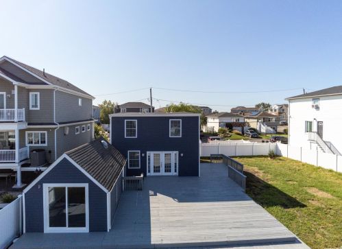 29 Mitchell Ave, Babylon NY 11702-4109 exterior