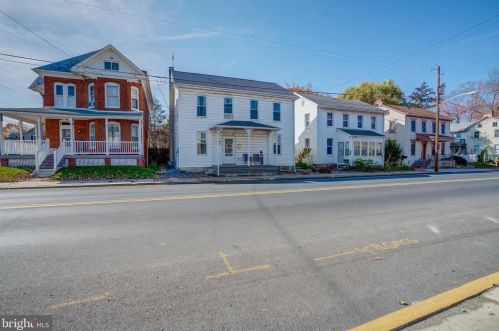 104 Queen St, Littlestown PA 17340-1640 exterior