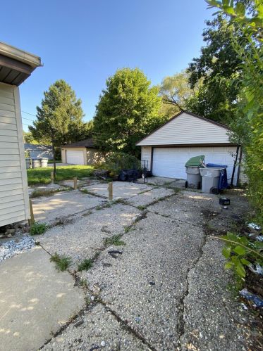 5300 87 St, Milwaukee WI 53225-3512 exterior