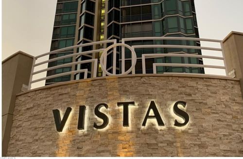 4651 Gulf Shore Blvd, Naples FL 34103-3467 exterior