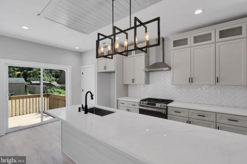 393 Hoover Ave, Berkeley Township NJ 08721-2866 exterior