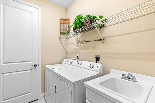 14393 Manchester Dr, Naples FL 34114-8657 exterior