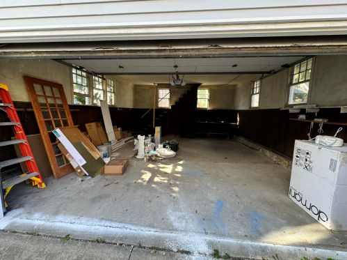 3225 Hackett Ave, Milwaukee WI 53211-3140 exterior