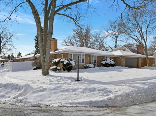 4645 115th Pl, Chicago, IL 60803-2249