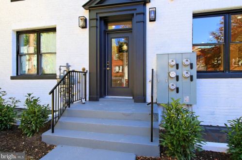 1313 Orren St, Washington, DC 20002-3943