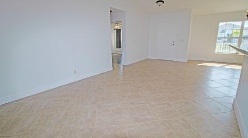 673 Haas Ave, Fort Pierce FL  34953-6418 exterior