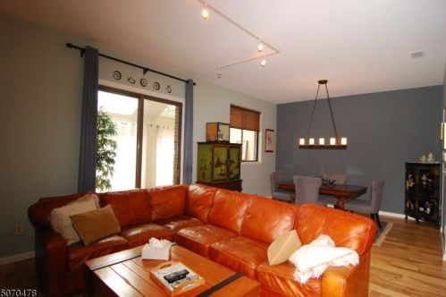 905 Alysia Ct, Dover NJ 07803-3056 exterior