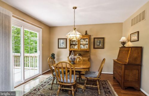 4020 Arjay Cir, Ellicott MD 21042-5635 exterior