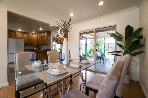 2067 Evelyn Ave, San Jose CA 95122-1611 exterior