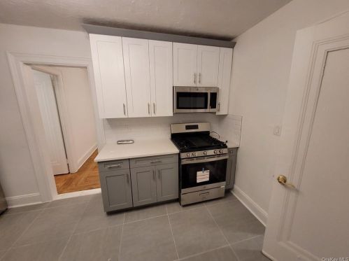 16 4 St, Mount Vernon NY 10550-4209 exterior