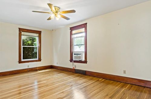 55 6 Ave, Woonsocket RI 02895-4024 exterior