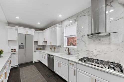 6822 Artesian Ave, Chicago IL  60629-1327 exterior