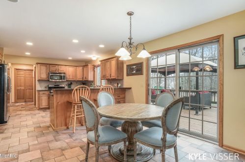 11711 Foreman St, Lowell MI 49331-9032 exterior