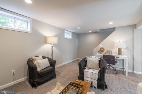 5 Maple St, Alexandria VA 22301-2603 exterior