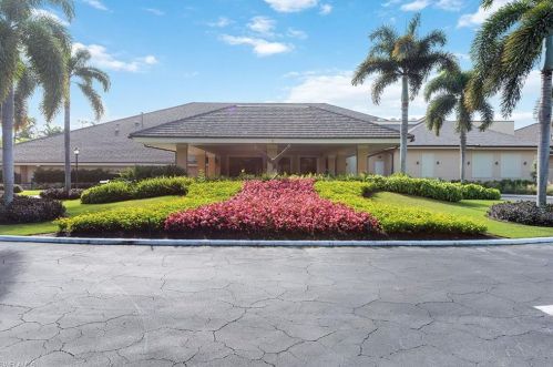 52 Cypress Vw Dr, Naples FL 34113-8082 exterior