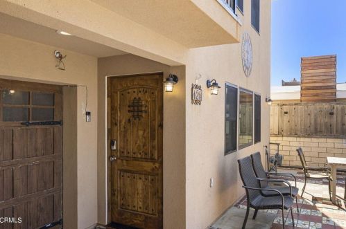 128 Camarillo Ave, Oxnard CA  93035-4605 exterior