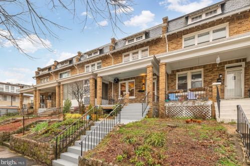 214 17th Pl, Washington, DC 20002-6620