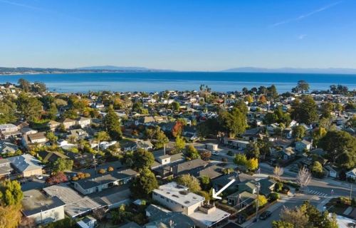 1710 46th Ave, Capitola, CA 95010-2865