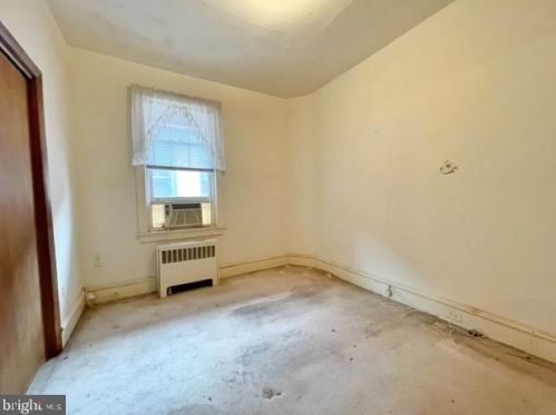 2506 18 St, Philadelphia PA 19132-3812 exterior