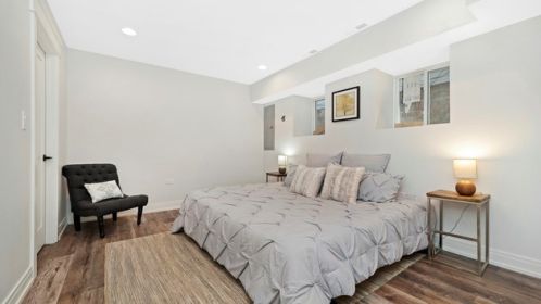 1837 Mozart St, Chicago IL 60647-5111 exterior