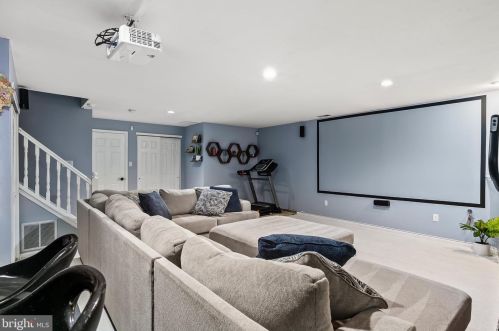 11 Kimberly Dr, Runnemede NJ 08078-2104 exterior