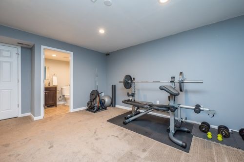 137 Cimarron Dr, Moon Twp PA  15108-9642 exterior