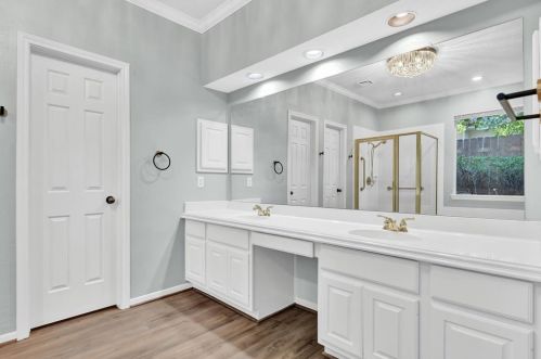 3326 Redwood Lake Dr, Humble TX exterior