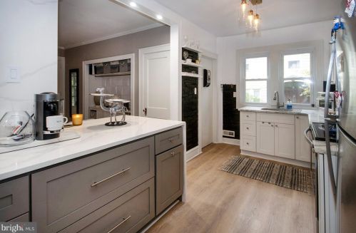 221 Kings Hwy, Camden NJ 08106-1616 exterior