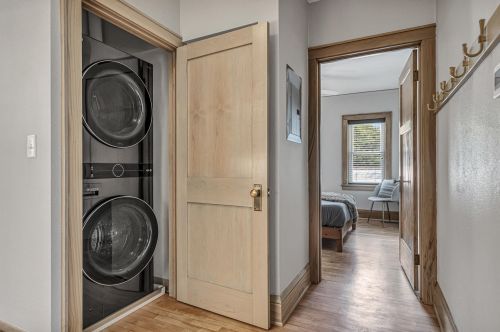 1411 Potter Ave, Milwaukee WI 53207-2115 exterior