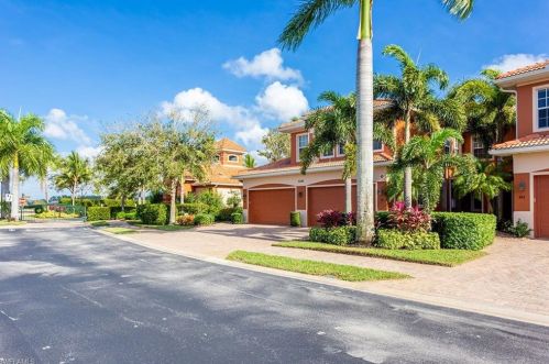 6446 Legacy Cir, Naples, FL 34113-7996