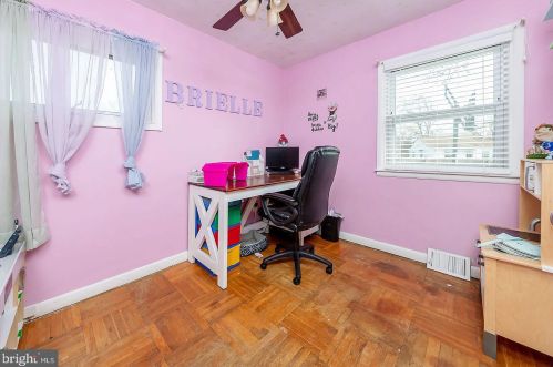 903 Pasadena Dr, Somerdale NJ 08083-1902 exterior