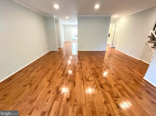 7623 Coddle Hbr Ln, Rockville MD 20854-3253 exterior