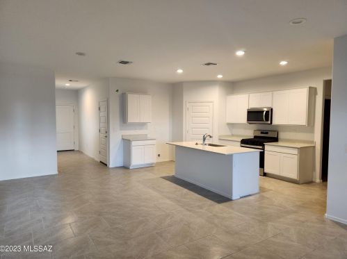 3510 Kellen Canyon Ct, Tucson, AZ 85745-1260