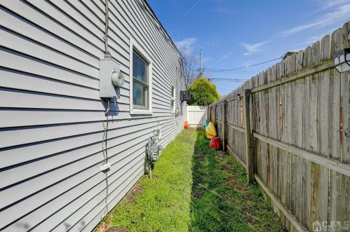 195 Austin Ave, Old Bridge NJ  08857-1164 exterior