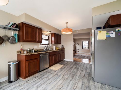 3744 52, Milwaukee WI 53216-2938 exterior