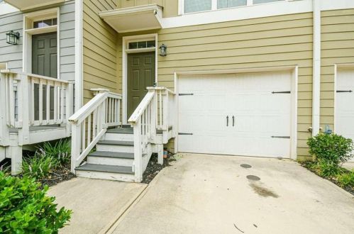 1021 Liberty Pkwy, Atlanta, GA 30318-9376