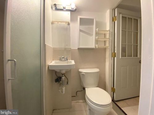 2827 Marvine St, Philadelphia PA 19140-1238 exterior