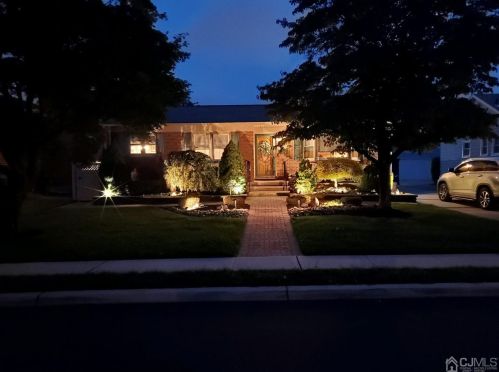 829 Evergreen Ct, New Brunswick NJ 08902-2314 exterior