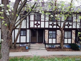 310 Mark Twain Way, Mahwah NJ  07430-3474 exterior