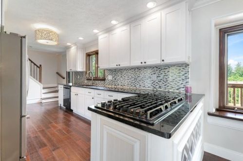 1351 Redfern Dr, Pittsburgh PA  15241-2932 exterior