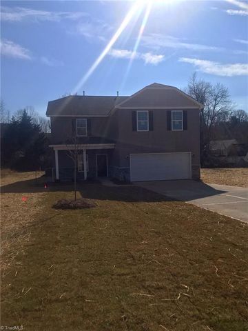 6127 Sundown Dr, Greensboro, NC 27410-4950