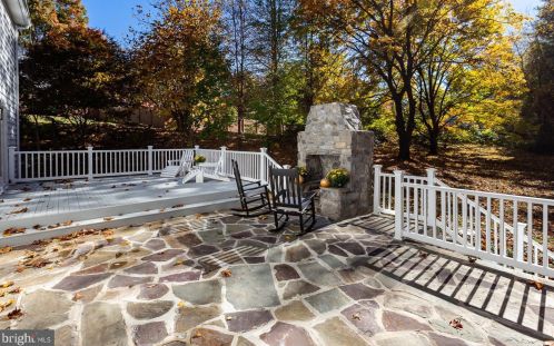 61 Chapel Hl Rd, Media PA 19063-4311 exterior