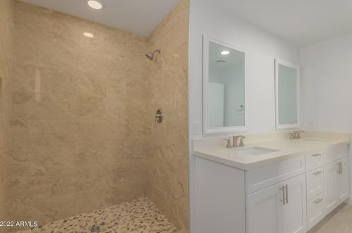 1832 Cypress St, Phoenix AZ 85006-1837 exterior