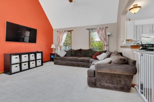 24 Roland St, Enfield CT 06082-5770 exterior