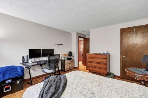 46 Eldridge St, Manchester CT 06040-5500 exterior