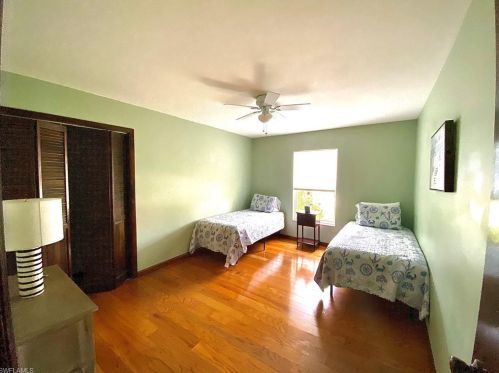 10025 8 St, Naples FL 34120-3435 exterior