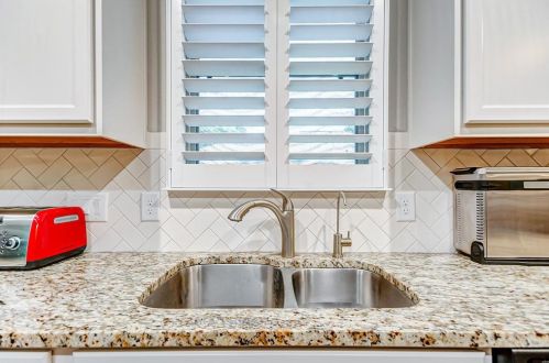 3310 Pne Chase Dr, Montgomery TX 77356-7900 exterior